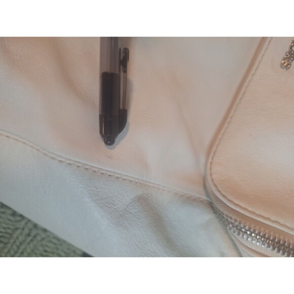 MICHAEL KORS BACKPACK IVORY PEBBLE LEATHER SILVER ZIP READ display picture 2